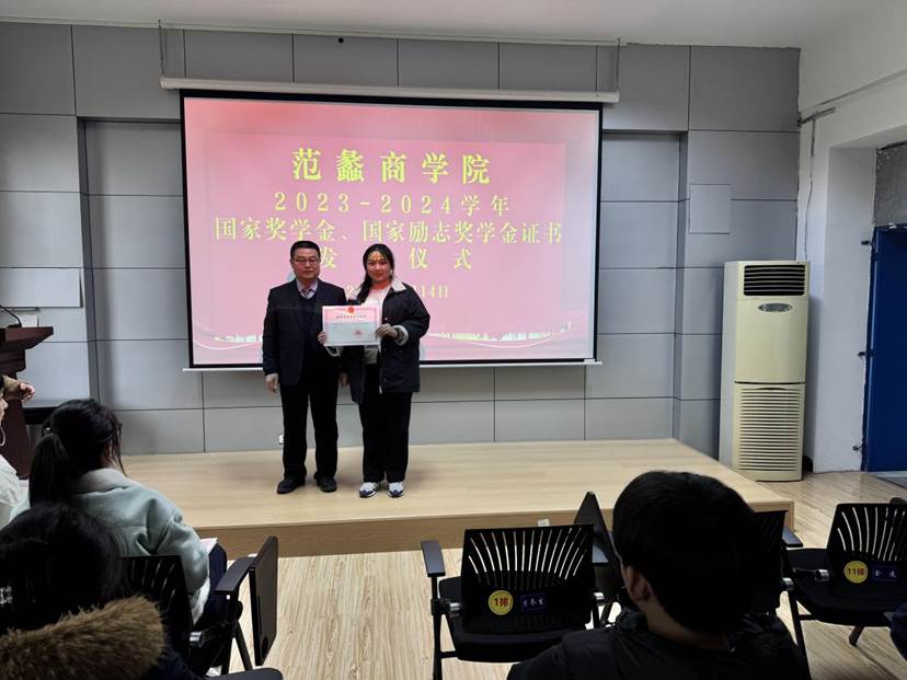 772c77922f89d97a00e40e031706661